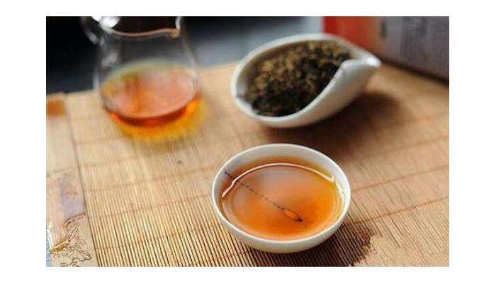 茶叶妙用:茶水洗头洗脸洗脚(用茶水洗头的步骤)